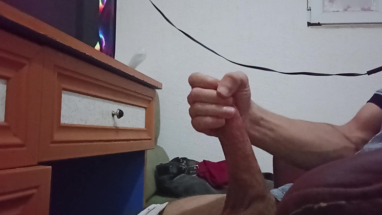 Tiki CaN: I Cum Masturbating with My Huge