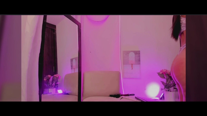 Maryann_jones: お尻に印をつけられるのが好きなんだろ?お尻はお前のためだと思ってる