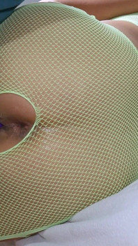 धोखेबाज पत्नी और वेश्या के लिए गीले गधे के लिए कड़ी मेहनत करना