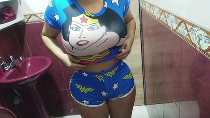 SENSESEX: Vybral jsem si svou nevlastní sestru, abych udělal porno video