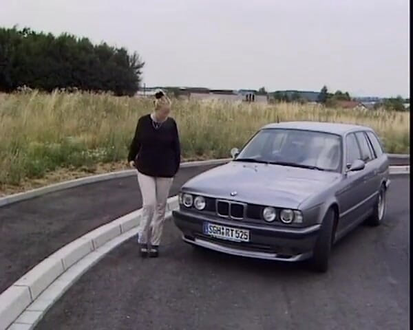 BB Video - Old School: Deutsche MILF pisst blondine