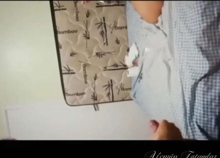 Amador: Pompierul Polemika Redhead arată artistului german cum să stingi focul...