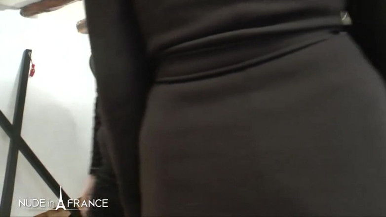 Nude in France: Sirianul este martirizat de marchiz!