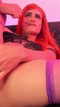 Bella Se Masturba Mientras Enseña Su Increíble Culo Gordo Y Tragón