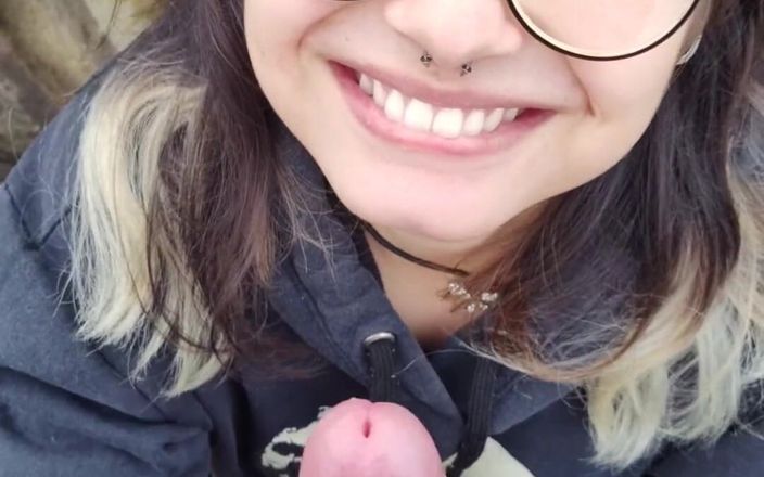 Lunah Blanc: Adolescente, facial dans la nature