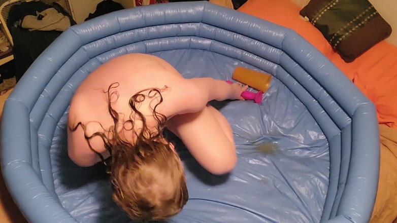 Josie Blade: mini pool men mera pahla ekal