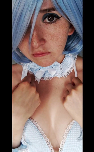 Candy Camille: 雷姆来这里做你的奴隶。你喜欢我看起来像 rem 吗？