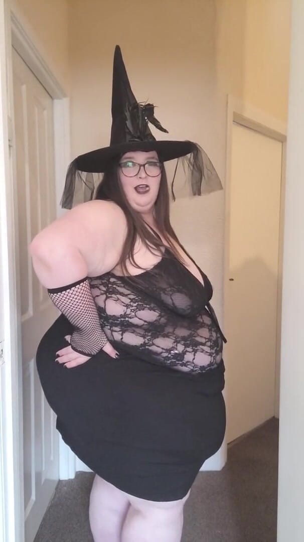 SSBBWLadyBrads: The fat ssbbw bully witch