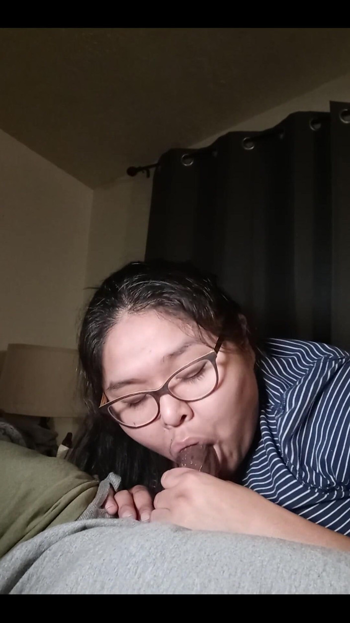 DeesDeepThroat: 同じ動画です。カットなし。スマホ版のみ
