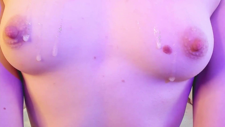 Skinny_lady69: spit on tits show