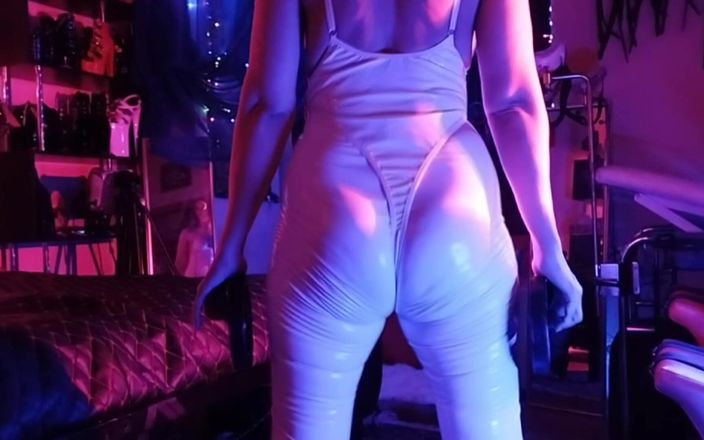 Eva Latexxx: Sexy fetisj-meesteres Eva Latex pompt grote kont milf knik Leggins...