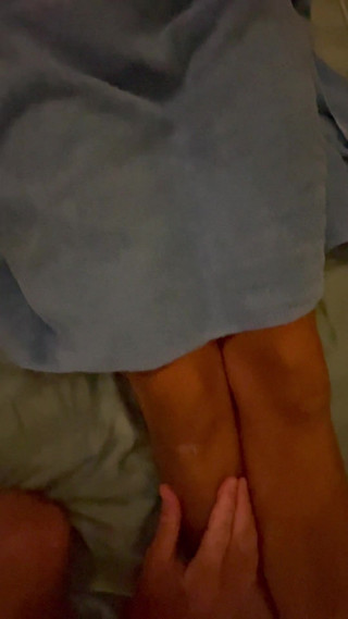 Quan Vietnam 18: Öğretmen genç gergin utangaç öğrenciye onu rahatlatmak için masaj yapıyor. Sonra...