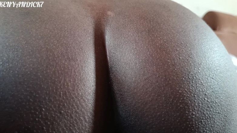 Kenyan Dick: Cô ấy đã phải cưỡi con cặc cương cứng của tôi sau...