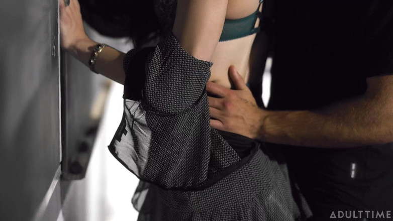 Transfixed ADULTTIME: Transfixed - tunjuk ajar Ariel Demure bertukar kepada kongkek mentah dengan...