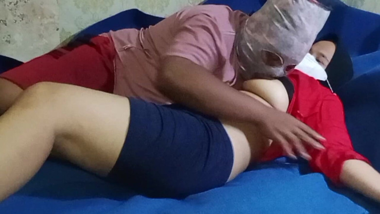 Babang endut: La figa della moglie del mio amico viene schizzata perché...