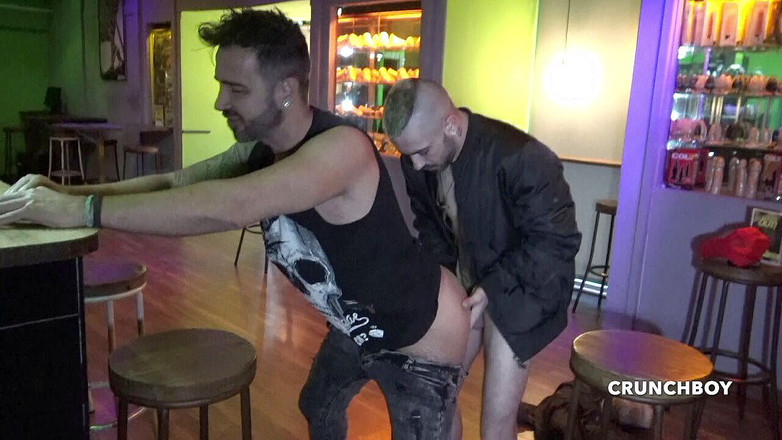 Bareback Made in Spain: Pornohvězda Martin Mazza ošukaná bez kondomu od Města Hidžáda Hierro