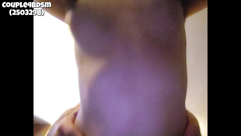 Couple4bdsm: MILF submisif dikongkek gaya doggy dengan pengapit puting sudut pandangan...