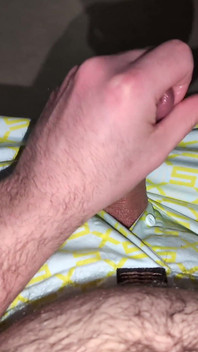 Manly Man melancap dan memancut mani