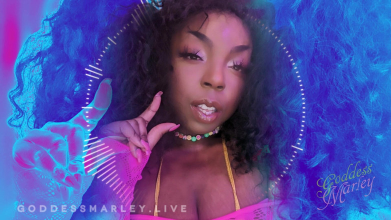 Goddess Marley: Semua orang tahu kalau kamu ini cewek mungil