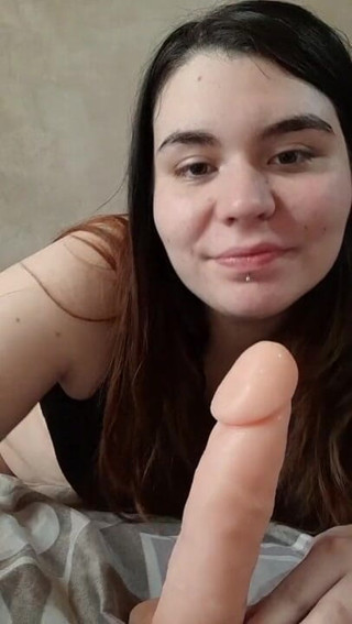 Chubby Sex Symbol: BBW süßes mädchen zeigt dir, wie du einen schwanz lutscht