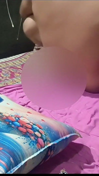Kusum Bhabhi Romance with Boyfriend in Hotal Room