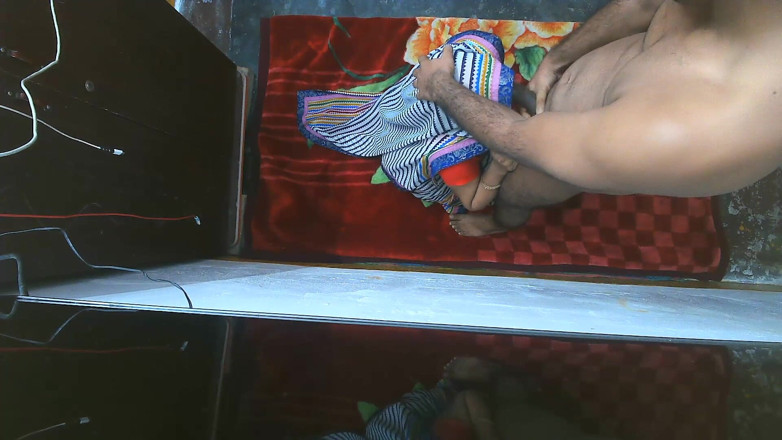 Busty Banuu: Edepsiz hizmetçi