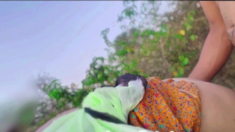 Your_aisha: Невинную девушку дези Village трахнули в джунглях, первый раз трахают ее тугую киску XXX видео