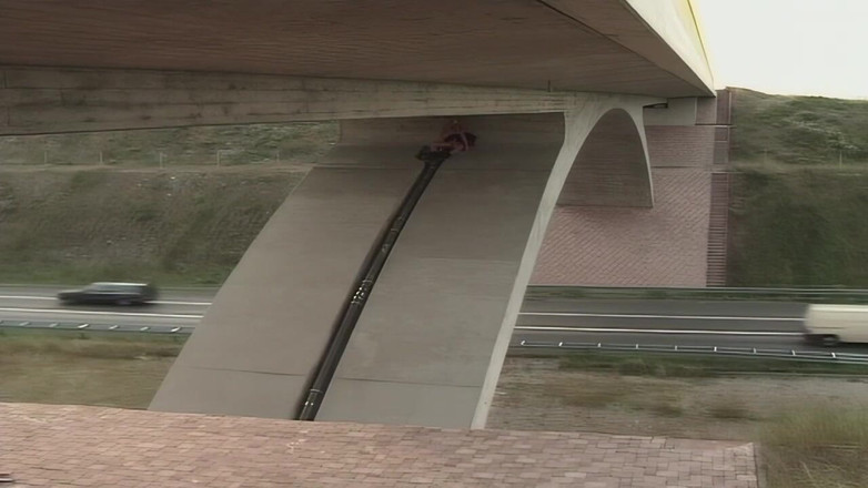 German Porn: Šukání na dálnici a pod dálničním mostem