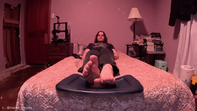 Mr Dimples: 我给我的假阳具足交