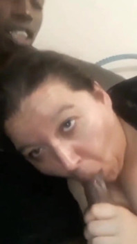 Succhio il grande cazzo nero mentre mi sditalina la figa grassa incredibili orgasmi gemendo