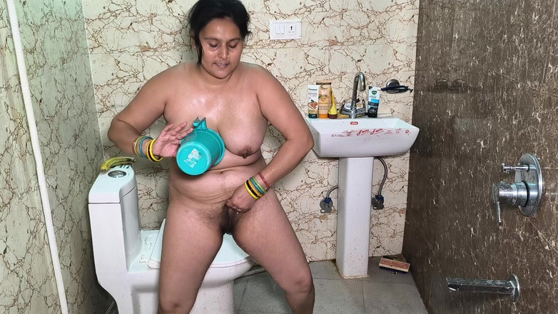 Puja555: Banaan in Pooja's poesje