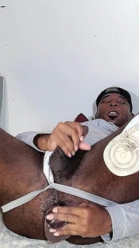 Fußball-huren-hinternfick zu einem sahnigen dreck mit dicken dildos