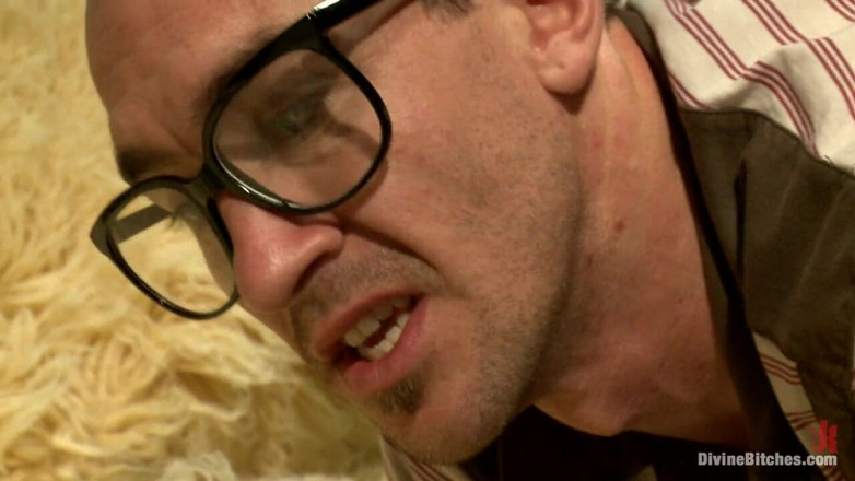 Divine Bitches by Kink: Milující paroháč manžel paní Dimarco