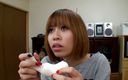 Masturbation Assist: Słodkie japońskie dziewczyny w fioletowej bieliźnie dokuczają jej cipki zabawkami