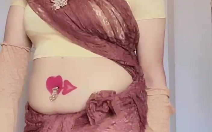 ModelMona14: Mona Bottom Crossdresser Saree