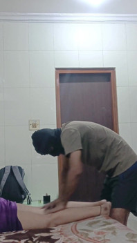 Діді Відвезли В Готель І Зробили Масаж, Потім Вона Подивилася На Гаряче Тіло.