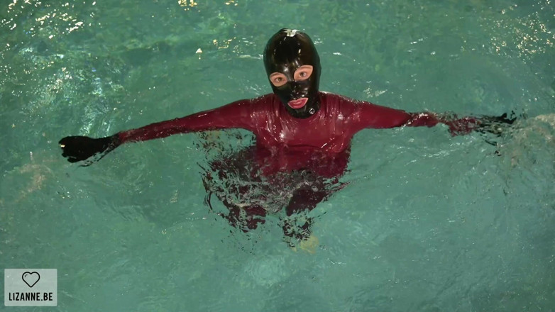 Lizanne: Piscina de látex
