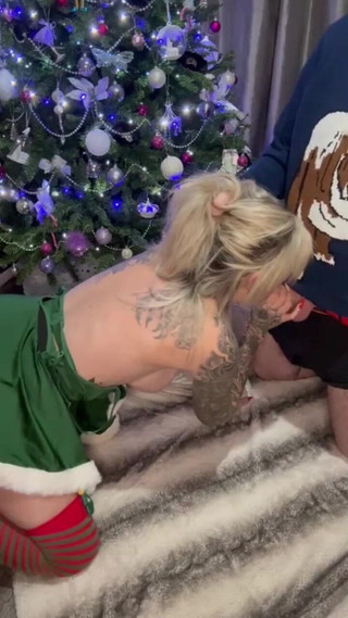 JessieRaexx: Naughty Little Elf