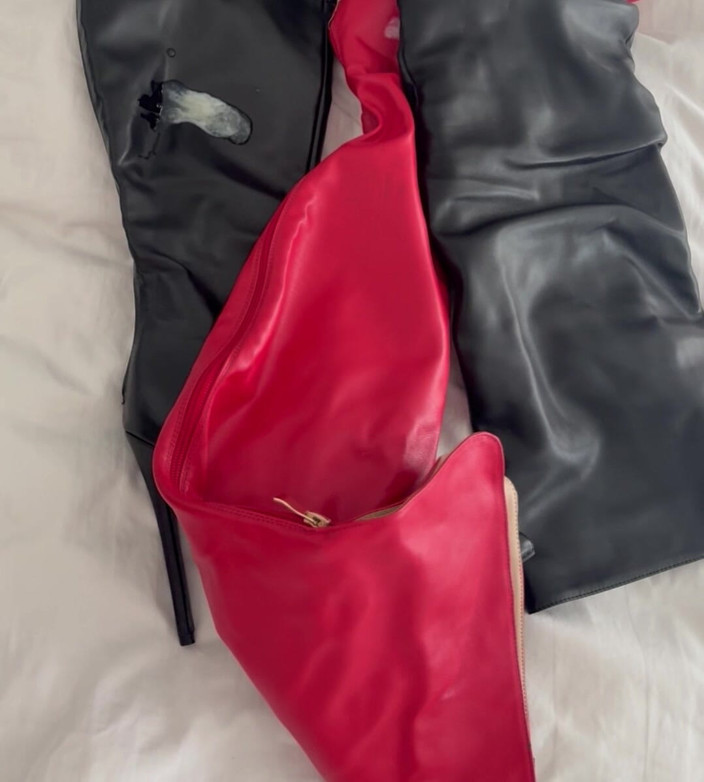 Leather boots fetish: Sega con gli stivali