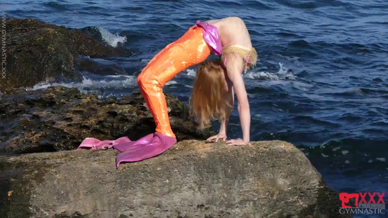 Flexilady: Sexy Mermaid