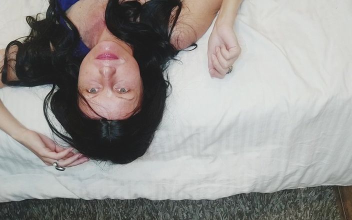 Bolly Karma: Compilation d’éjacs faciales avec des grosses noires