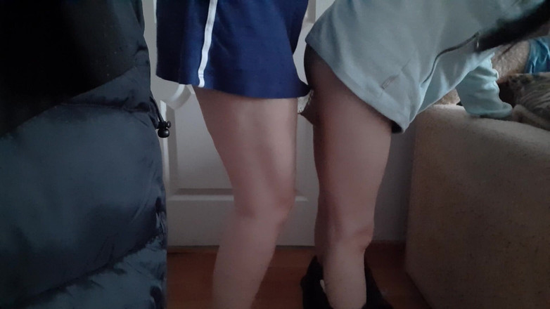 Lesbian-illusion: Je secoue et baise ma femme en levrette avec une...