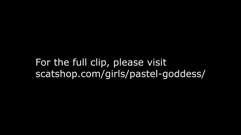 PastelGoddess: Virgină pedepsită pentru că visează la sex