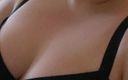 Amazing tits teasing clit: Le temps à poil