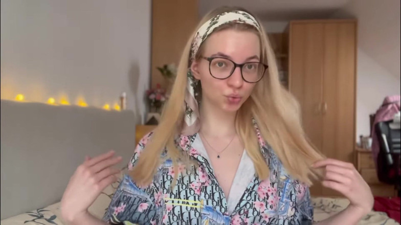 Goddess_Bella_Rae: Paypig lever på $30 i månaden efter att jag sköljt honom...