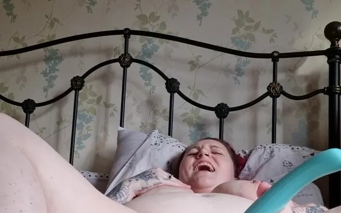 Bambi beauty: Holy Hell I've Never Cum That Hard