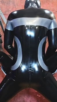 Piacere estremo per gloomy, Parte 2 - Alex Latex.mp4