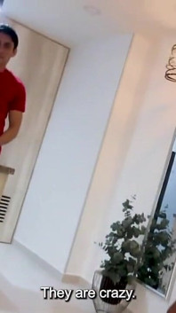 Người chồng cuckold của tôi muốn người bạn thân nhất của anh ấy đụ cái mông mập mạp của tôi