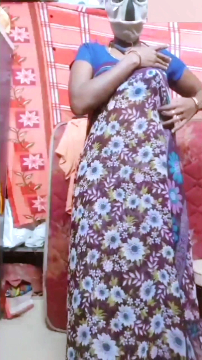 RenuRaj: Hintli Hintli tamil evli kadın renu çıplak canlı görüşme şeker üvey baba göğüsleri...