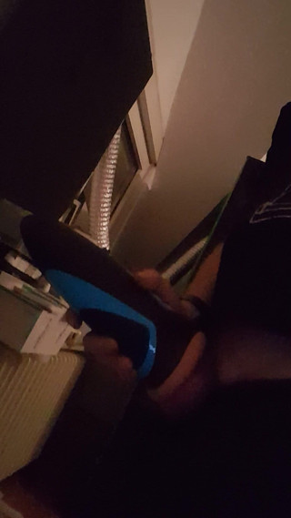 Hot dick 22cm: ฉันกับเครื่องช่วยตัว
